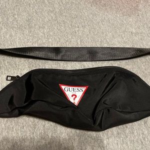 Guess Fanny pack